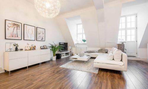 Modernes Penthouse mit Dachterrasse: Wohntraum über den Dächern – perfekt für Treppen-Fans! Wohnung<br>13585 Berlin