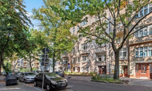 Altbau-Charme mit Balkon – seit 1984 vermietet, aber noch kein bisschen müde! Wohnung<br>12103 Berlin